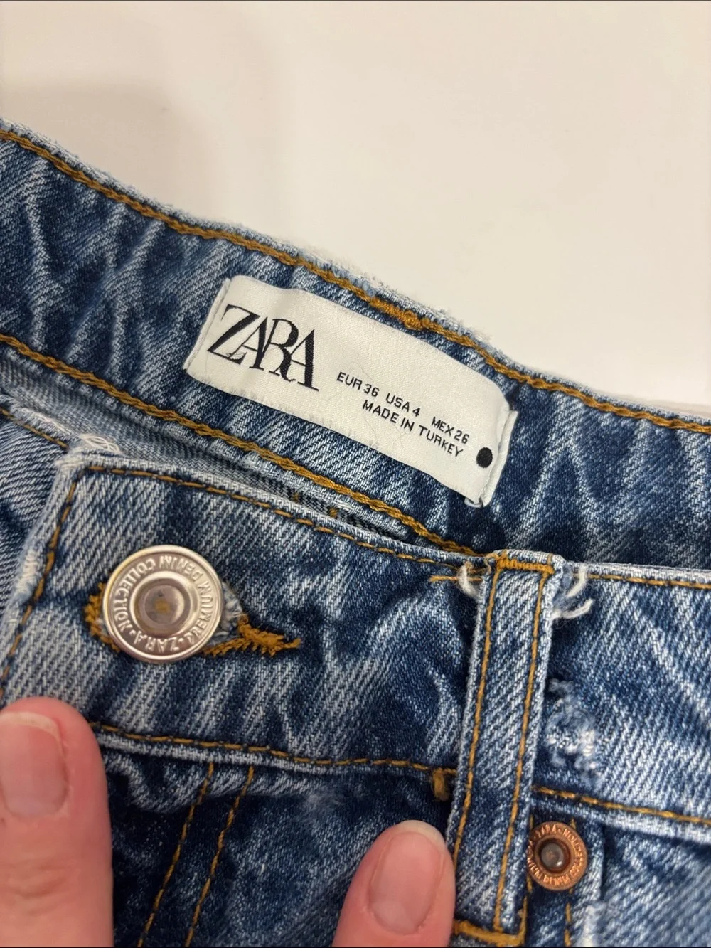 Zara Cutoff Denim Shorts - 4